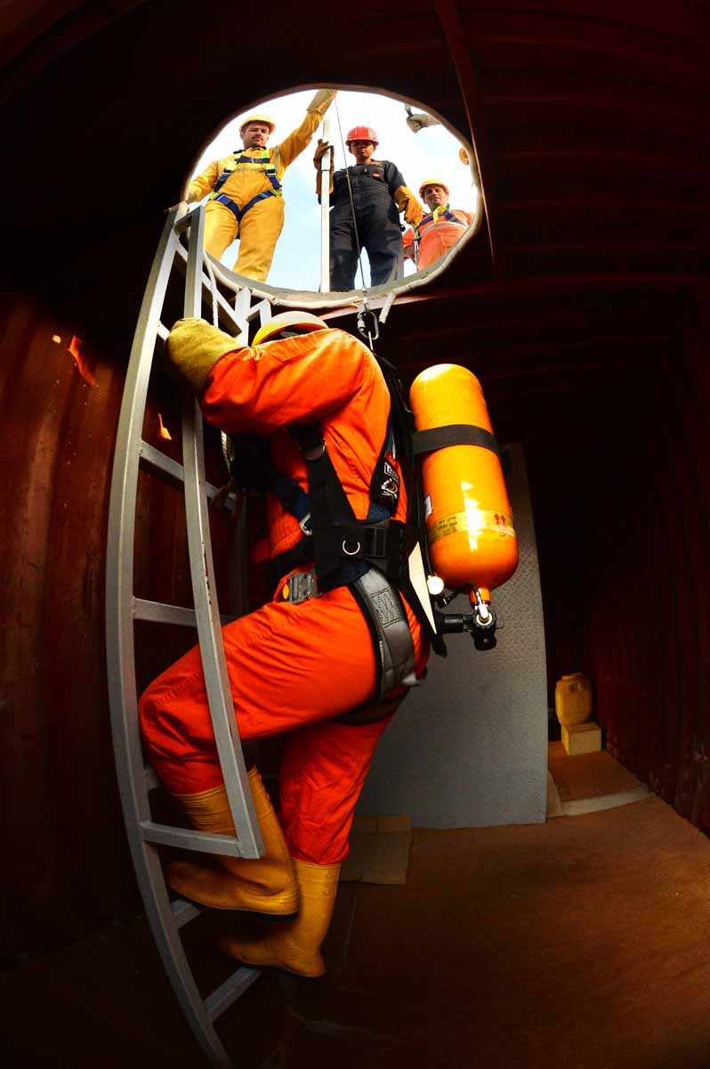 Entering space. Confined Space. Confined Space work. Grid confined Space. Confined Space entry Guardrails.